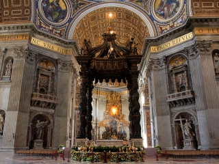 サン・ピエトロの教皇祭壇